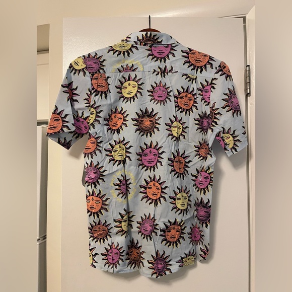 Volcom men’s short sleeve button down - Picture 4 of 5